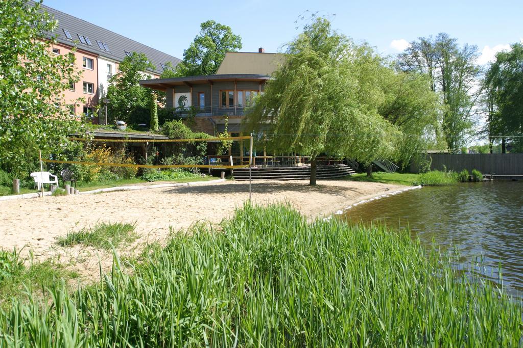 Seminar- Und Gaestehaus Flussbad Gartenstrasse Berlin Extérieur photo