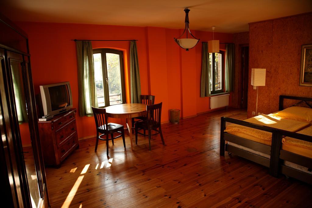 Seminar- Und Gaestehaus Flussbad Gartenstrasse Berlin Chambre photo