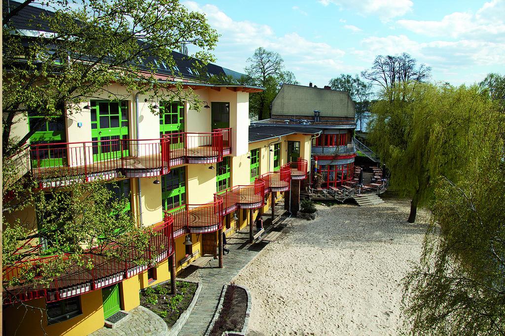 Seminar- Und Gaestehaus Flussbad Gartenstrasse Berlin Extérieur photo